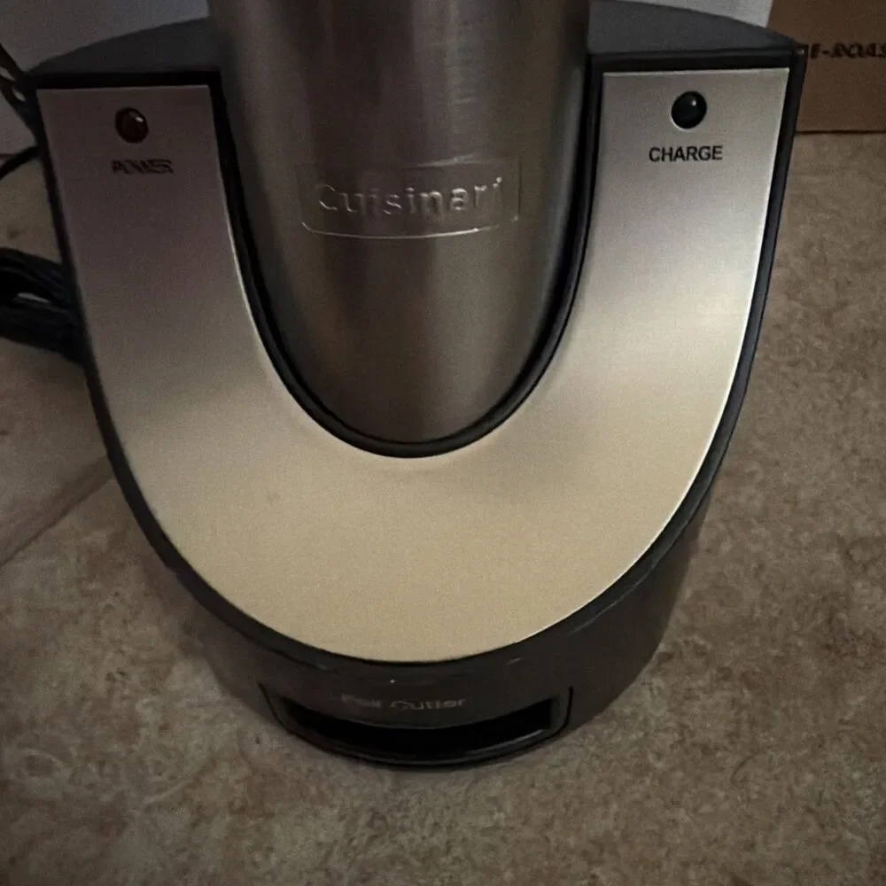 Cuisinart Cordless Wine Opener  Model CWO-48 With Foil Cutter Tested Working